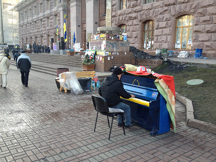 Хроники Евромайдана. Казацкий вторник (Фоторепортаж) Хроники Евромайдана. Казацкий вторник (Фоторепортаж)