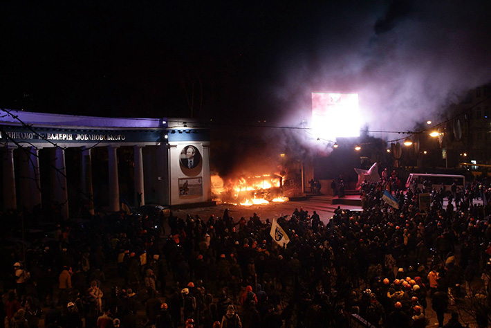 Боевое крещение. Столкновения оппозиции с милицией в Киеве. Фоторепортаж