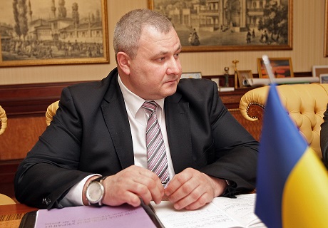 Пресс-служба правительства Крыма "замазала" часы на руках местных силовиков (Фото) Пресс-служба правительства Крыма "замазала" часы на руках местных силовиков (Фото)