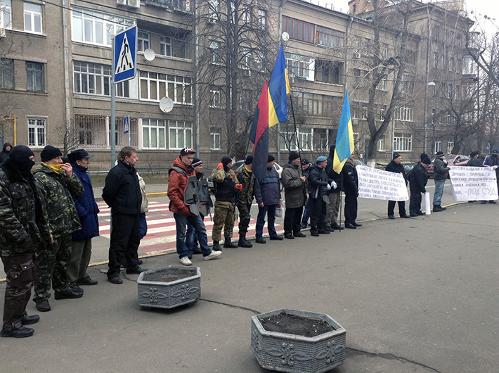 Активисты донецкого Евромайдана пикетируют МВД в Киеве (Фото) Активисты донецкого Евромайдана пикетируют МВД в Киеве (Фото)