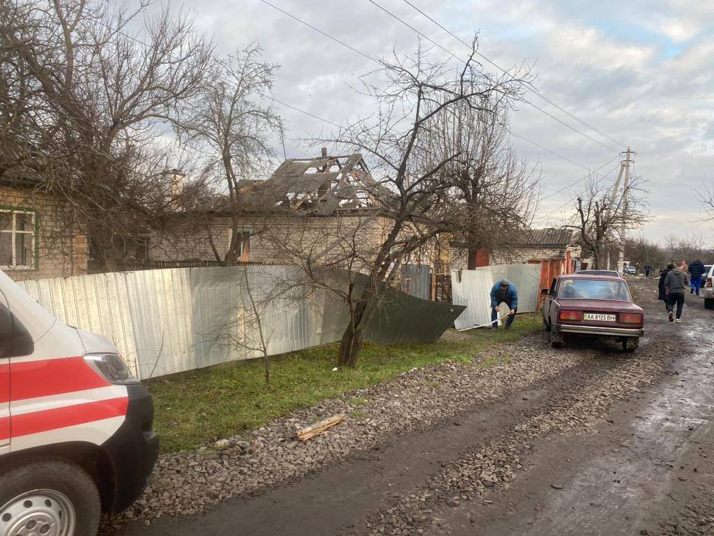 В Черкасской области есть попадание ракеты в жилой сектор. Предварительно,  пострадали 6 человек | ОстроВ