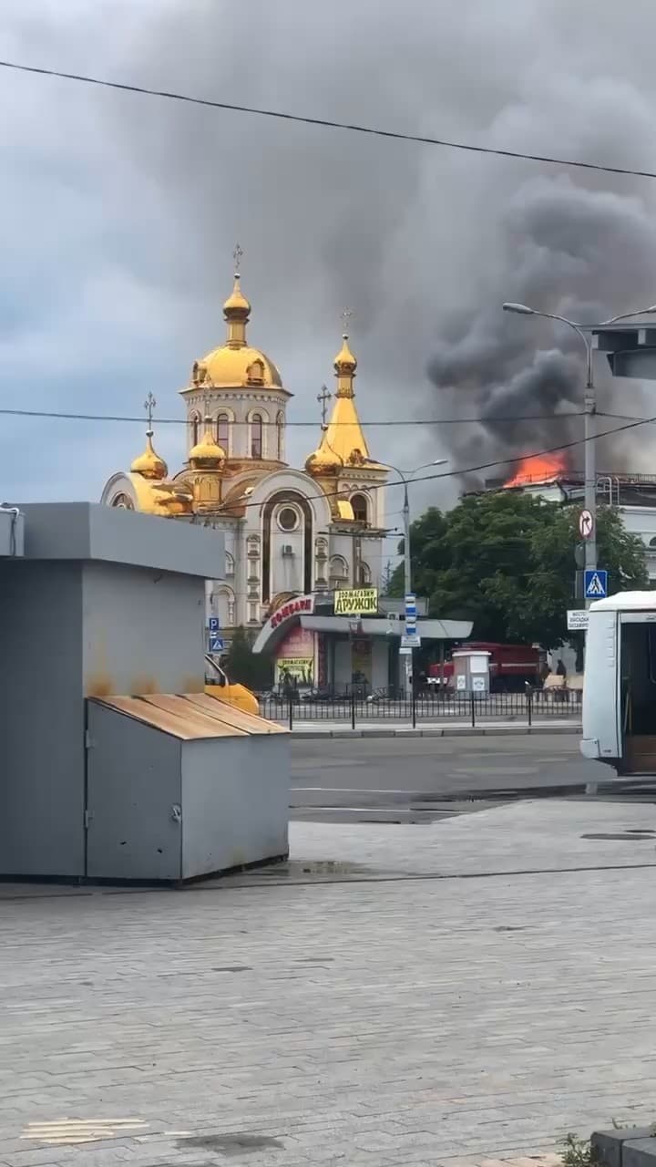 В оккупированном Донецке горит железнодорожный вокзал (ВИДЕО, ФОТО) | ОстроВ